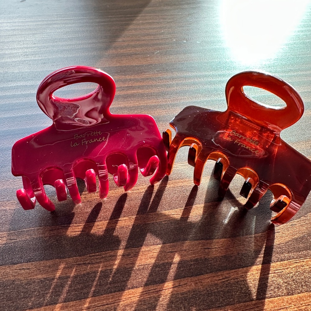 Red and Brown Claw Clips